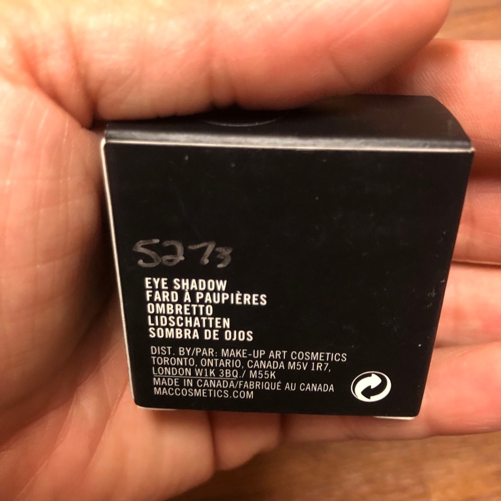 MAC eyeshadow - Picture 4 of 6